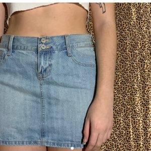 Y2K mini denim skirt